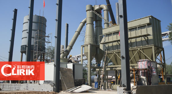 工業(yè)磨粉機(jī)有哪些？雷蒙磨粉機(jī).超細(xì)磨粉機(jī).超細(xì)立式磨粉機(jī)都怎樣調(diào)節(jié)磨粉機(jī)的細(xì)度和產(chǎn)量？